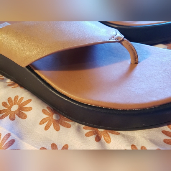 Amazing NWOT LULU Leather Toe-Post Sandals, Light Brown Leather, HiTech, APMA, 8 - Picture 6 of 14